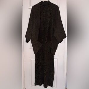 Kiss of the Wolf Womens Vintage Hand Painted Dress Set, one size, Dk Green & Blk